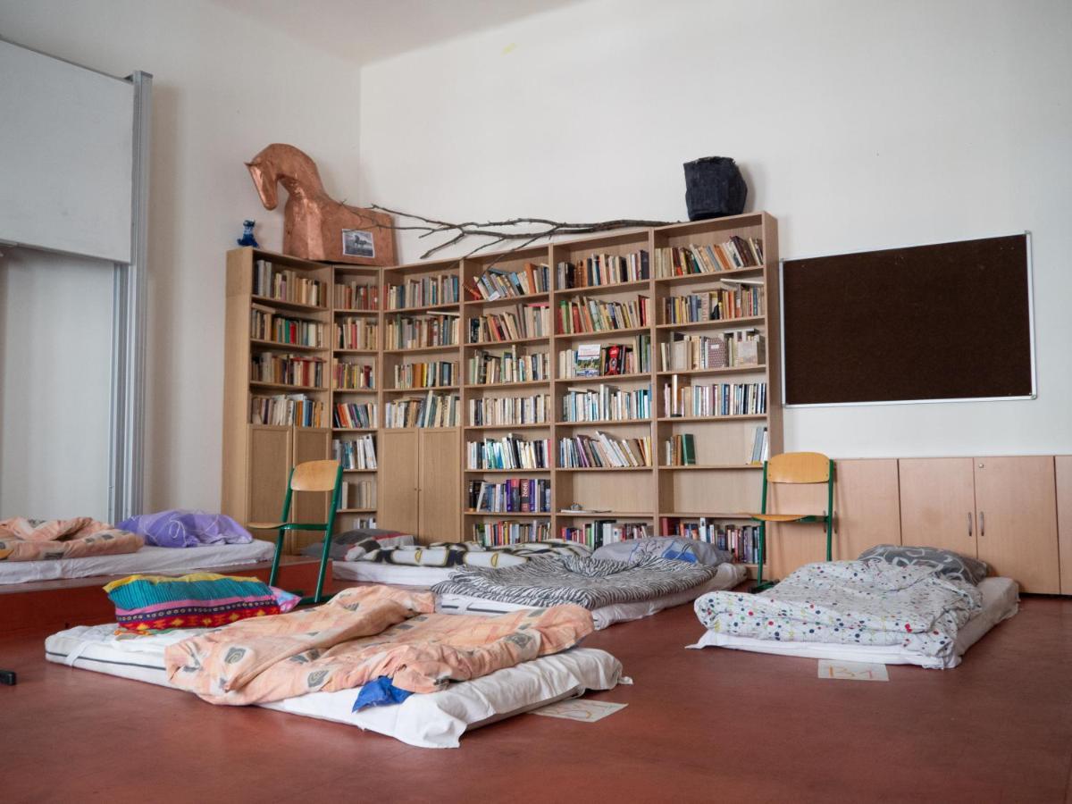 Hostel In School Πράγα Εξωτερικό φωτογραφία