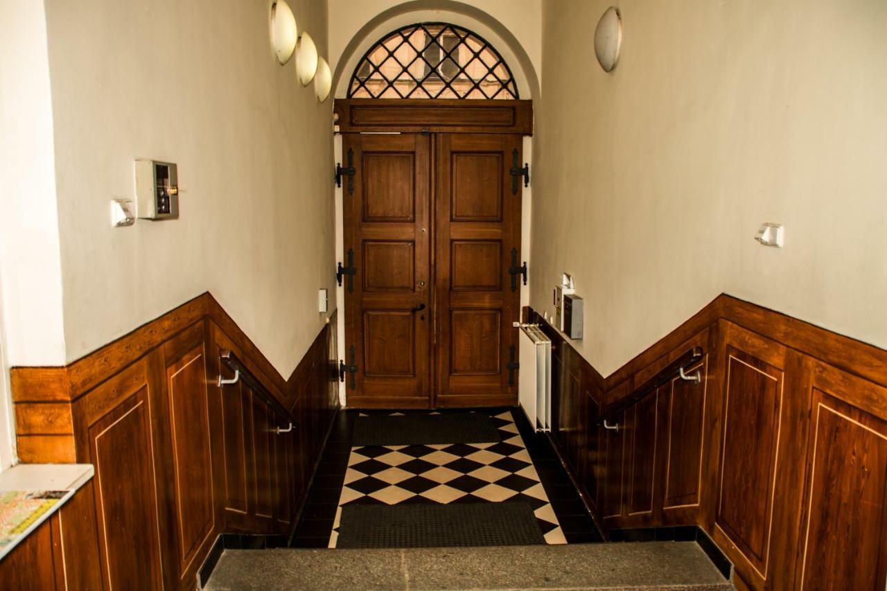 Hostel In School Πράγα Εξωτερικό φωτογραφία