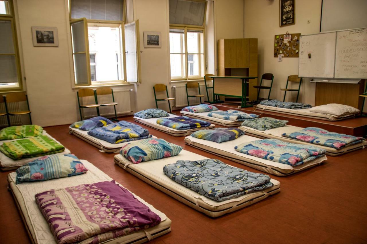 Hostel In School Πράγα Εξωτερικό φωτογραφία