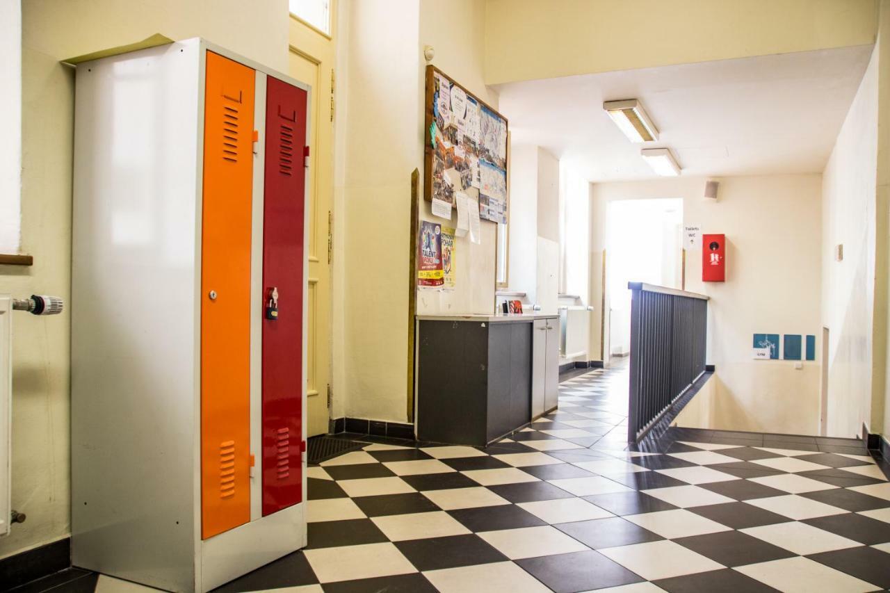 Hostel In School Πράγα Εξωτερικό φωτογραφία