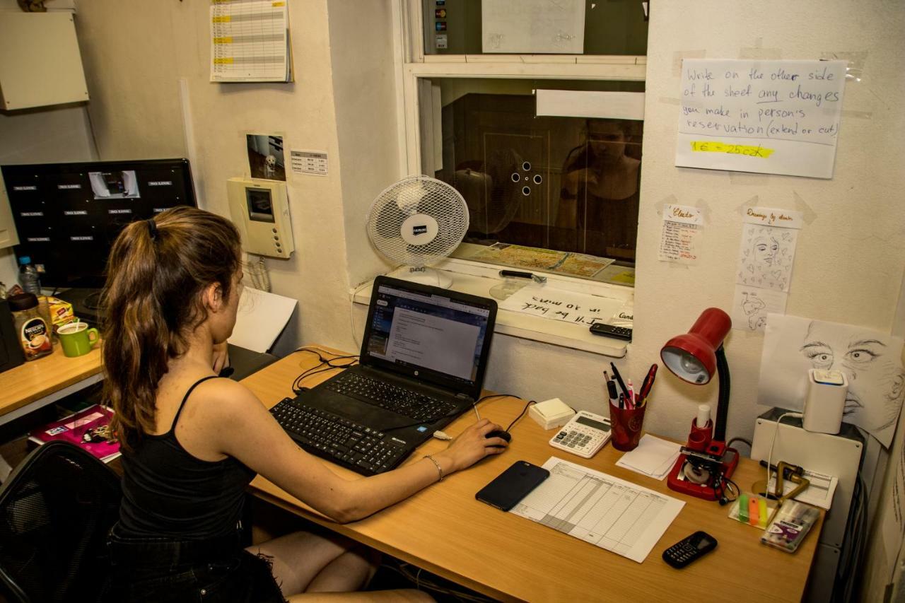 Hostel In School Πράγα Εξωτερικό φωτογραφία
